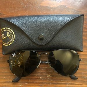 All black Ray Ban Large Aviators